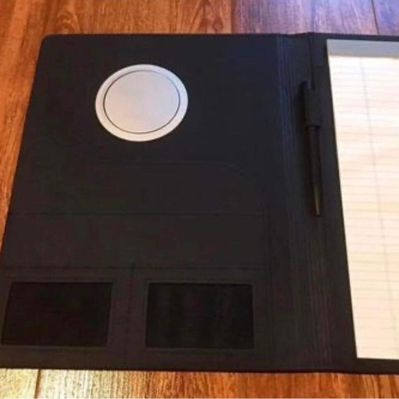 Notepad Legal Writing Pad Calculator & Pen Holder
Notes, Job Organizing Agenda - Picture 4 of 13